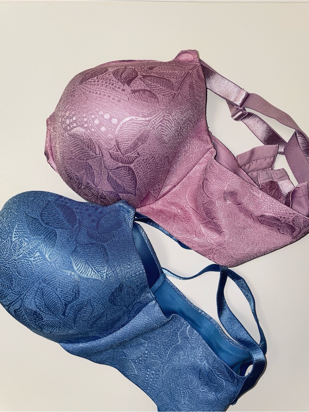 BALI 40D Underwire with Concealing Petals Bra Set